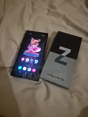 New Samsung Galaxy Z Flip 3 128 GB