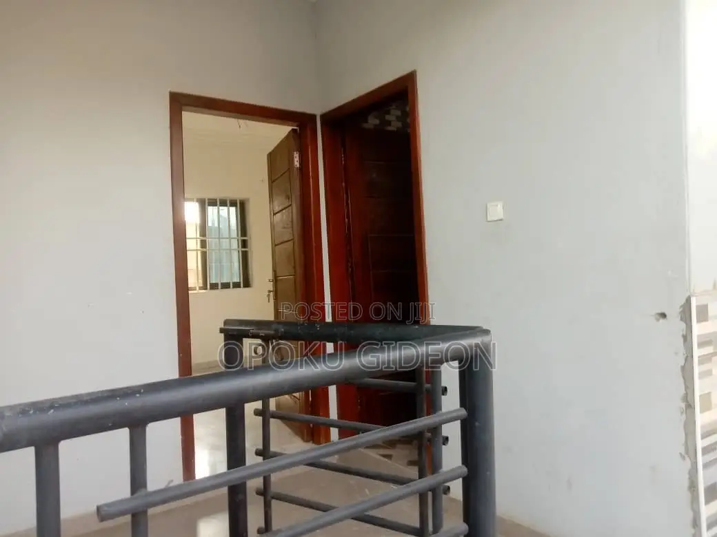 1bdrm Apartment in Oduman Junction, Manhean for rent