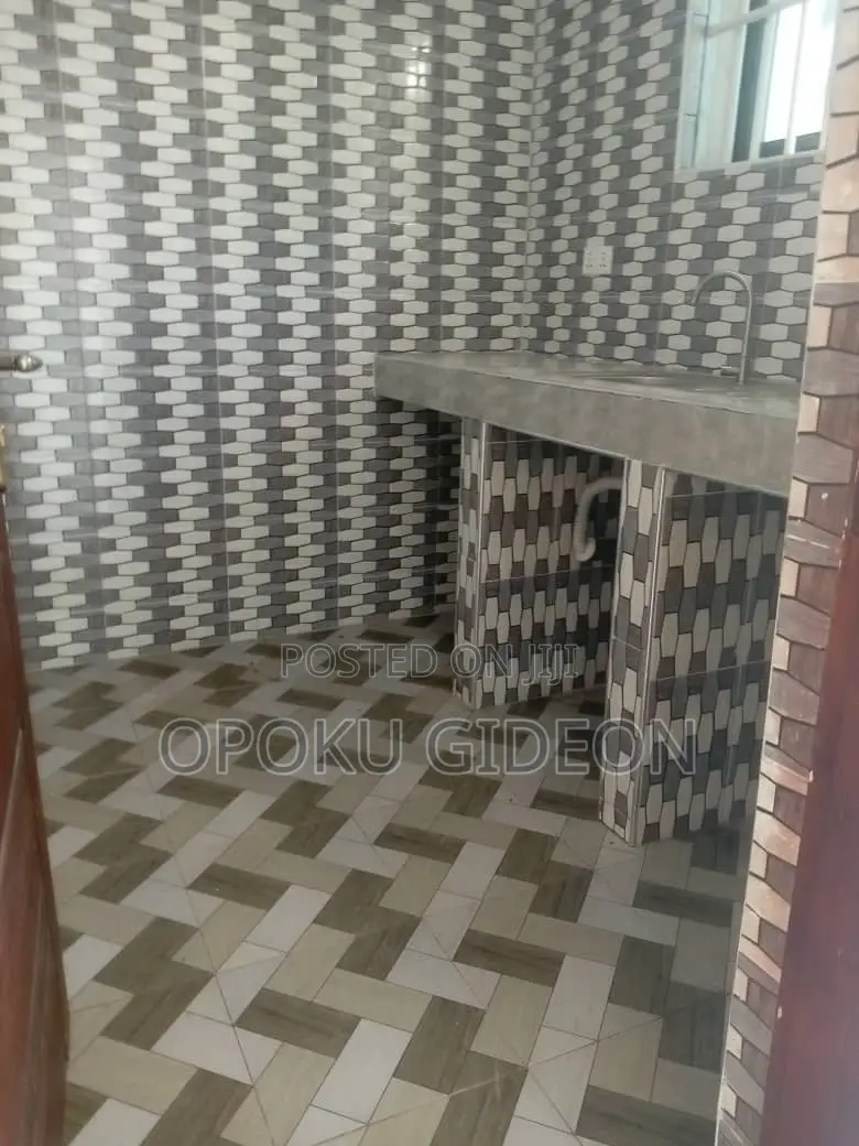 1bdrm Apartment in Oduman Junction, Manhean for rent