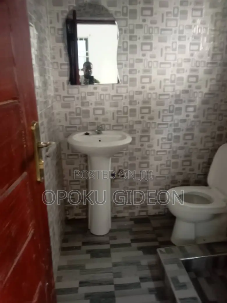 1bdrm Apartment in Oduman Junction, Manhean for rent