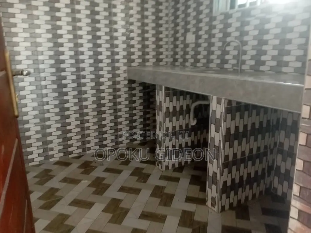 1bdrm Apartment in Oduman Junction, Manhean for rent