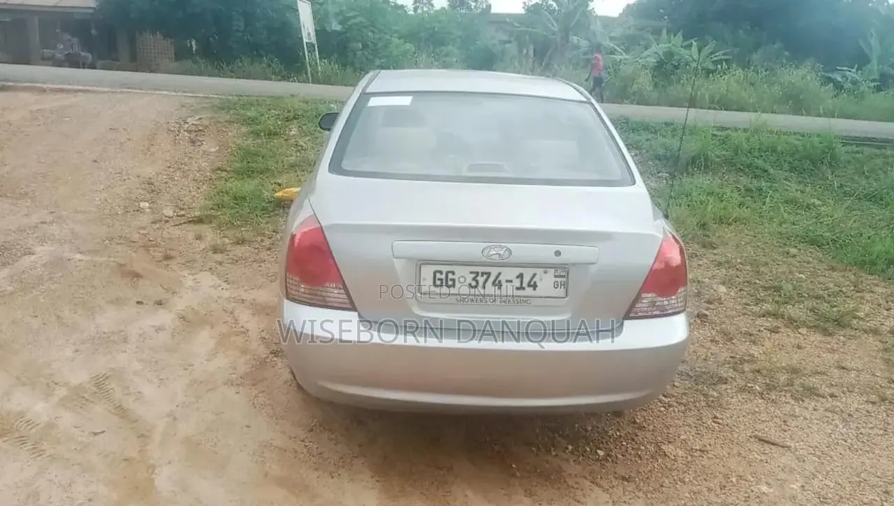 Hyundai Elantra 2005 Silver