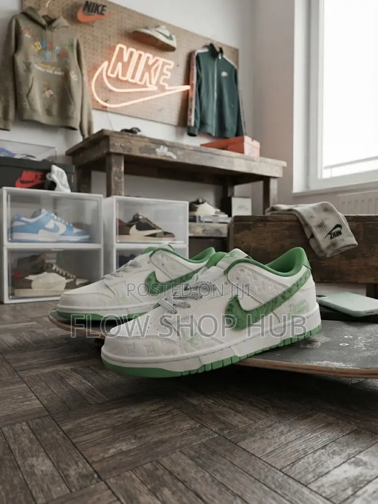Wholesale Nike Dunk Low Sneakers (Bulk Supply)