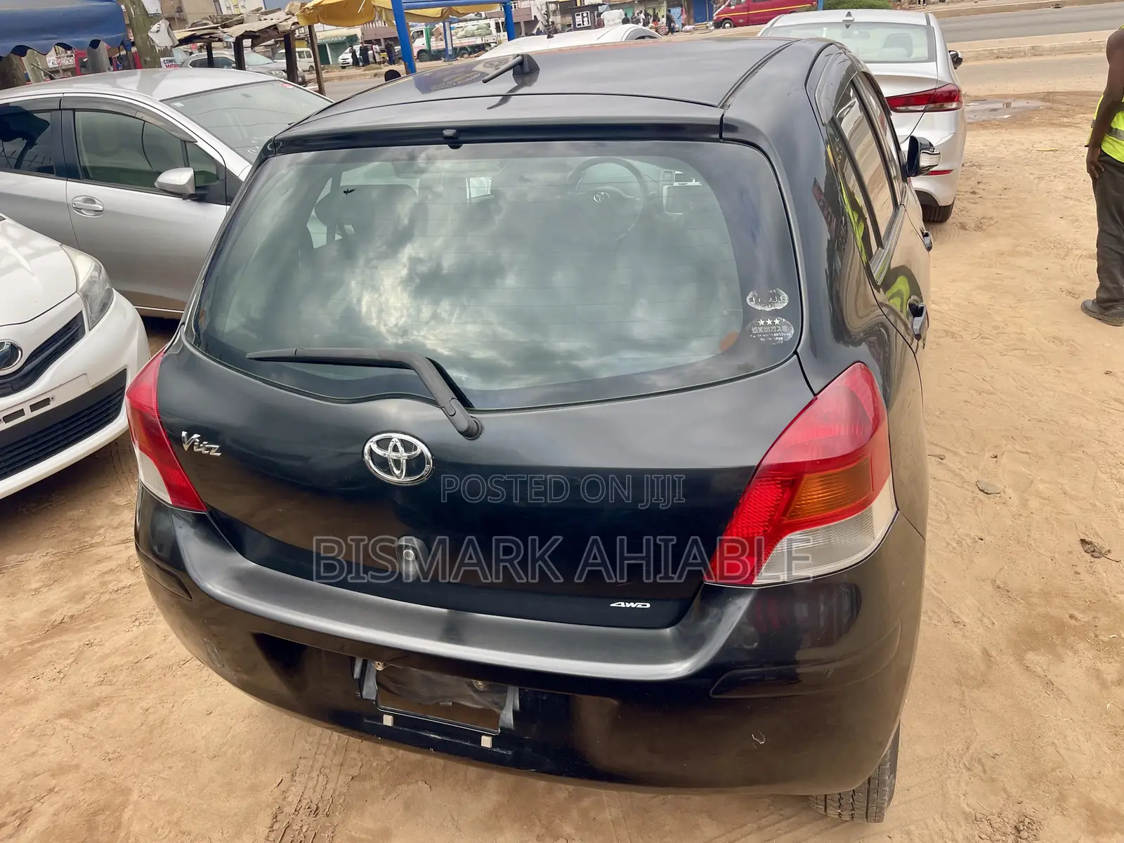 Toyota Vitz 1.3 AWD 5dr 2010 Black