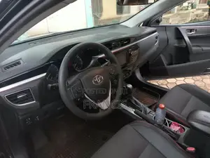 Toyota Corolla 2016 Black