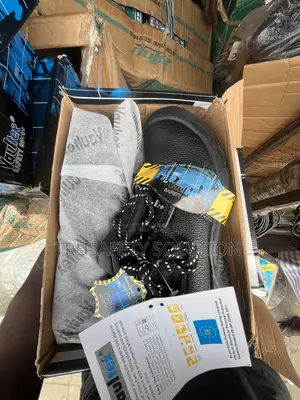 Safety Boots( Vaultex ) – Built for Protection & Durability