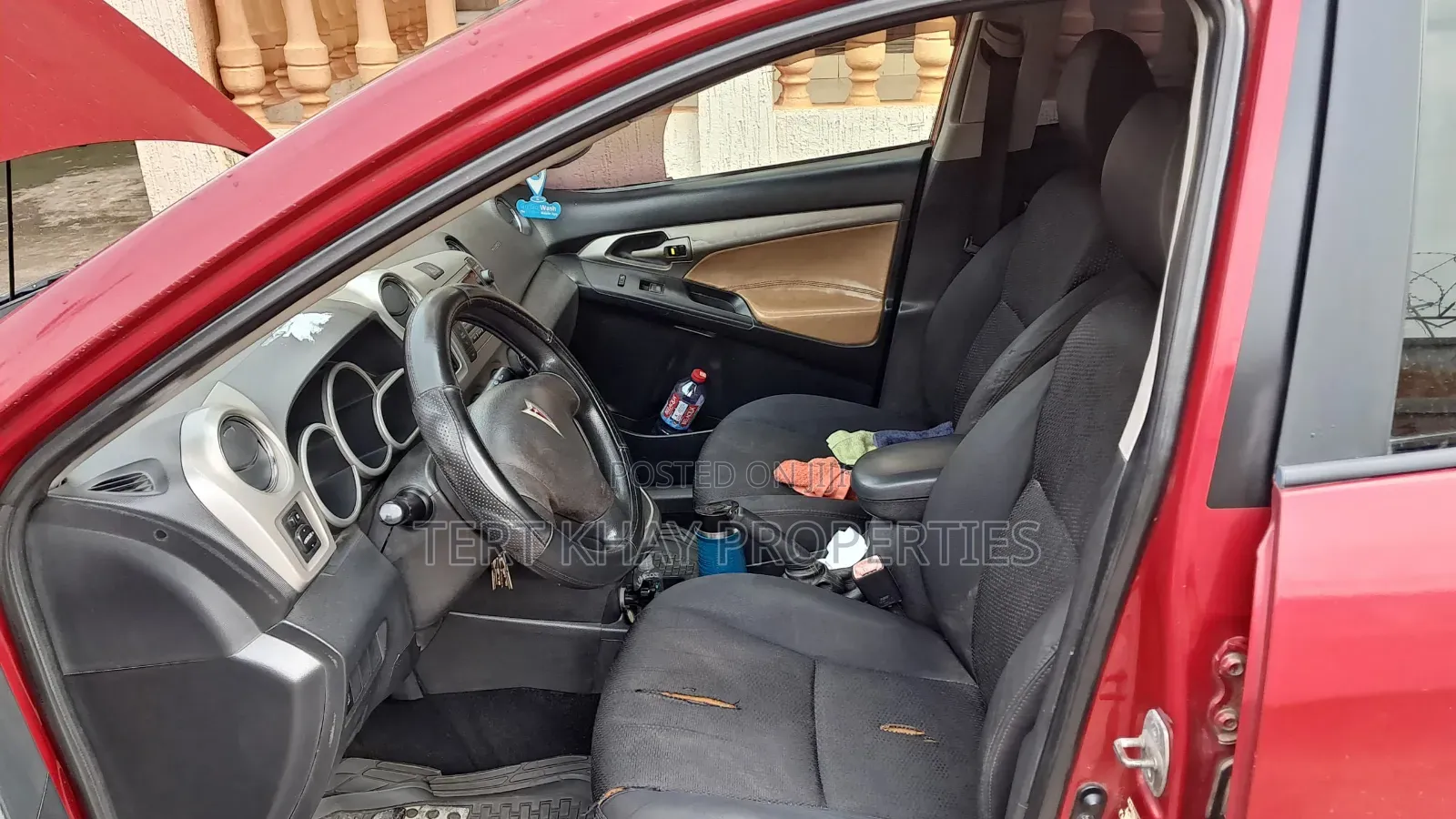 Pontiac Vibe 2010 Red