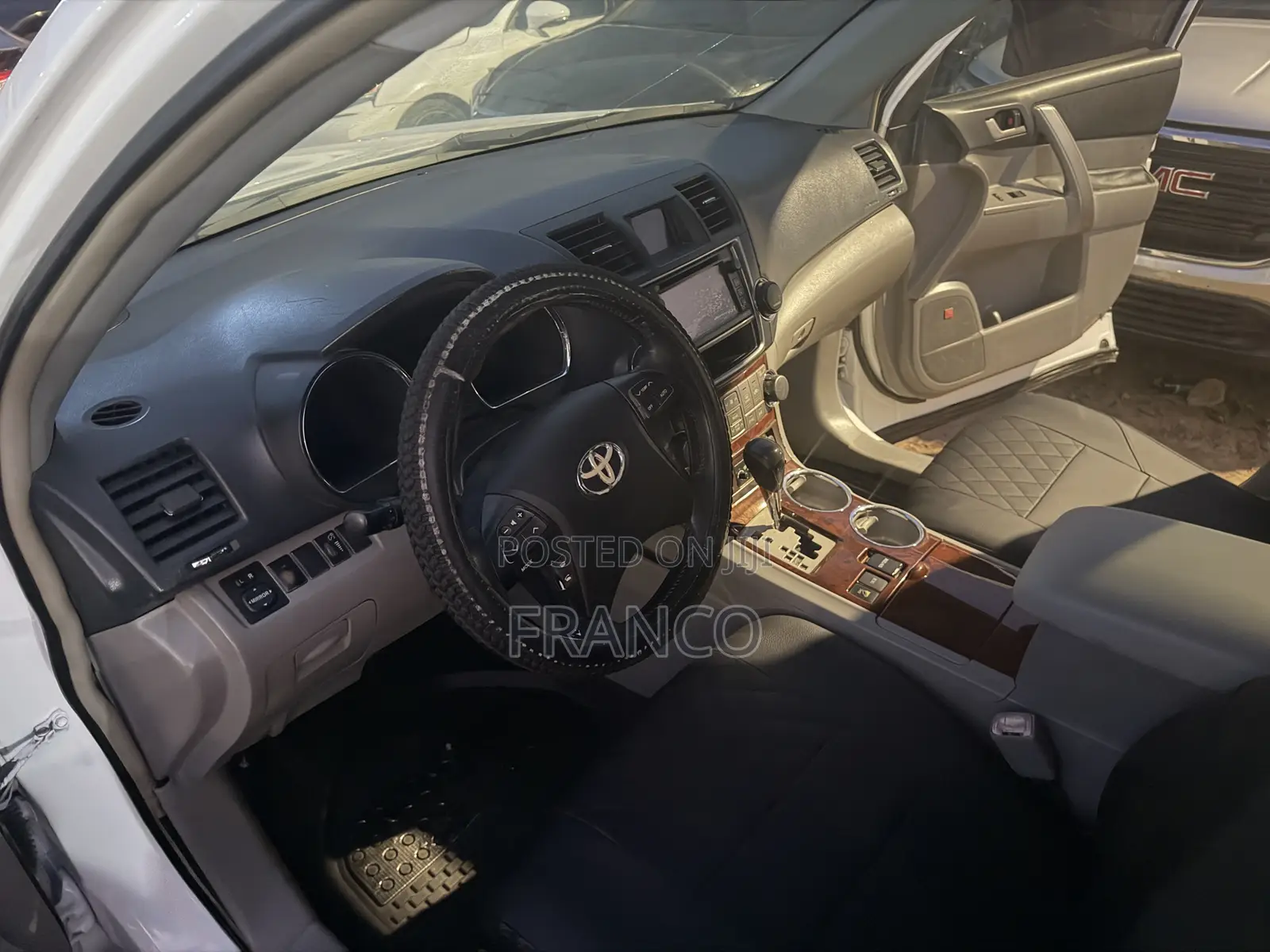 Toyota Highlander Limited 2010 White