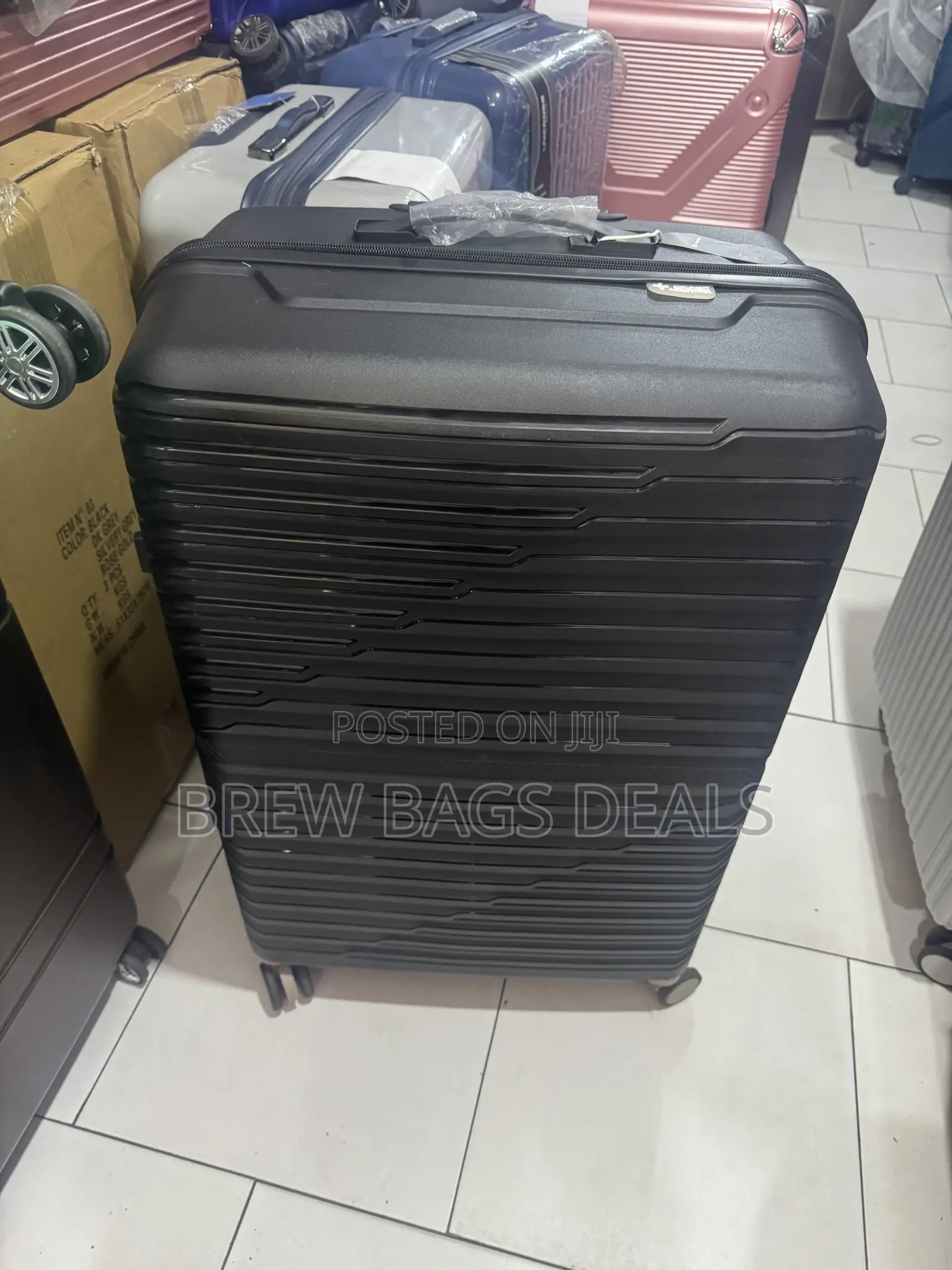 Premium Quality Unicross 30 Inches Single Large Traveling Bag.