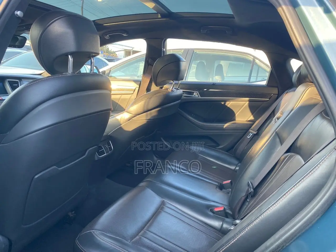 Hyundai Genesis 2018 Blue