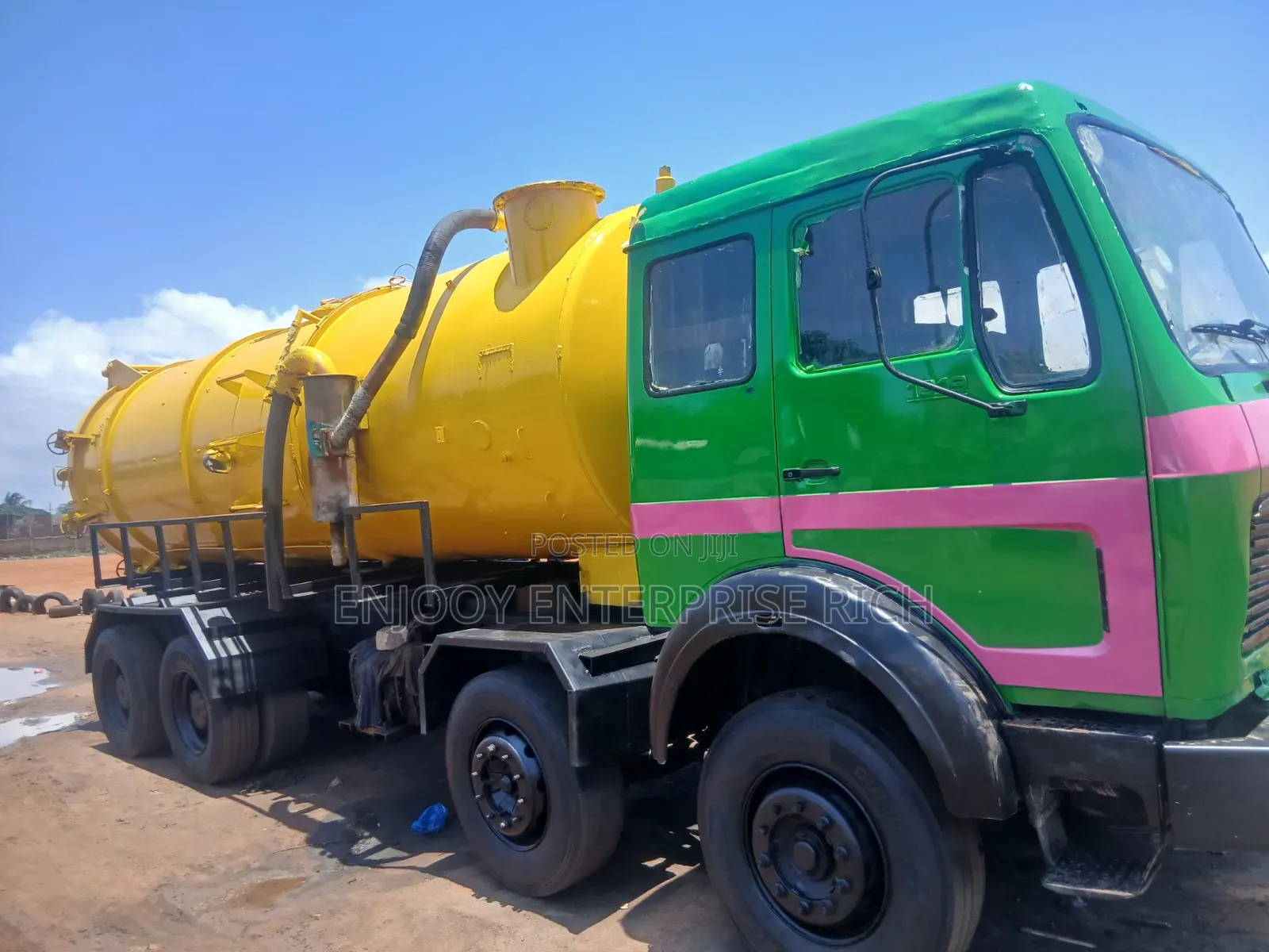 Reliable Septic Tank Sewage Evacuation Service"