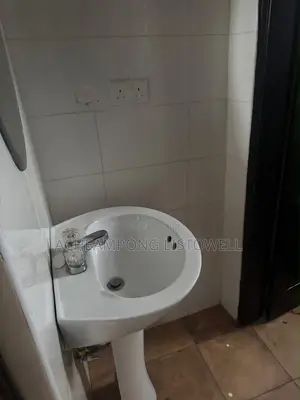 3bdrm Apartment in Parakuo Estate for rent