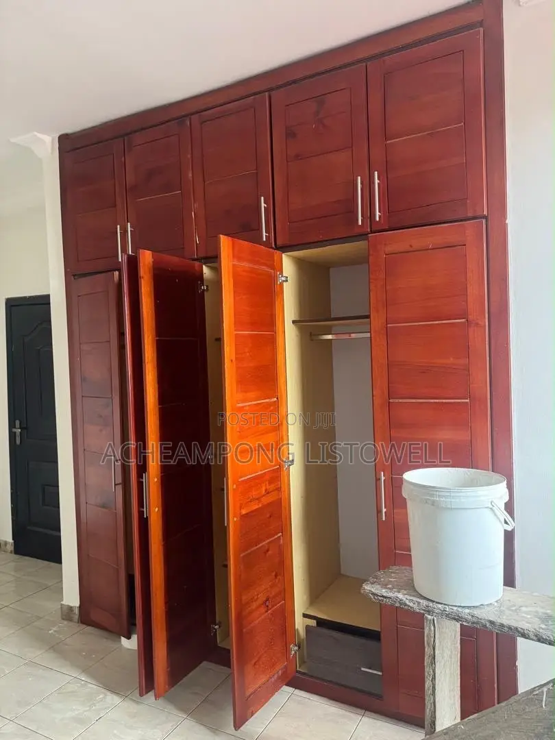 3bdrm Apartment in Parakuo Estate for rent