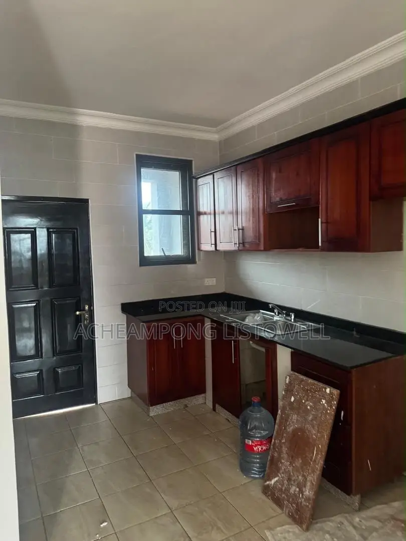 3bdrm Apartment in Parakuo Estate for rent