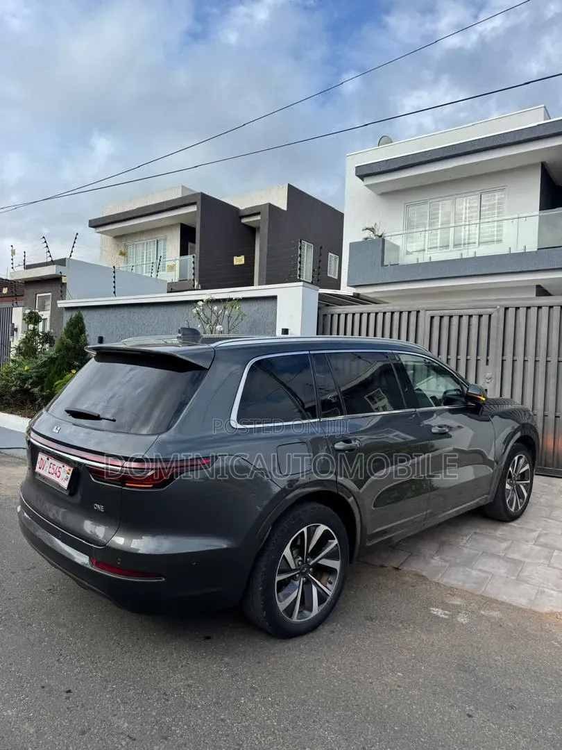 Li Auto One 2022 Gray