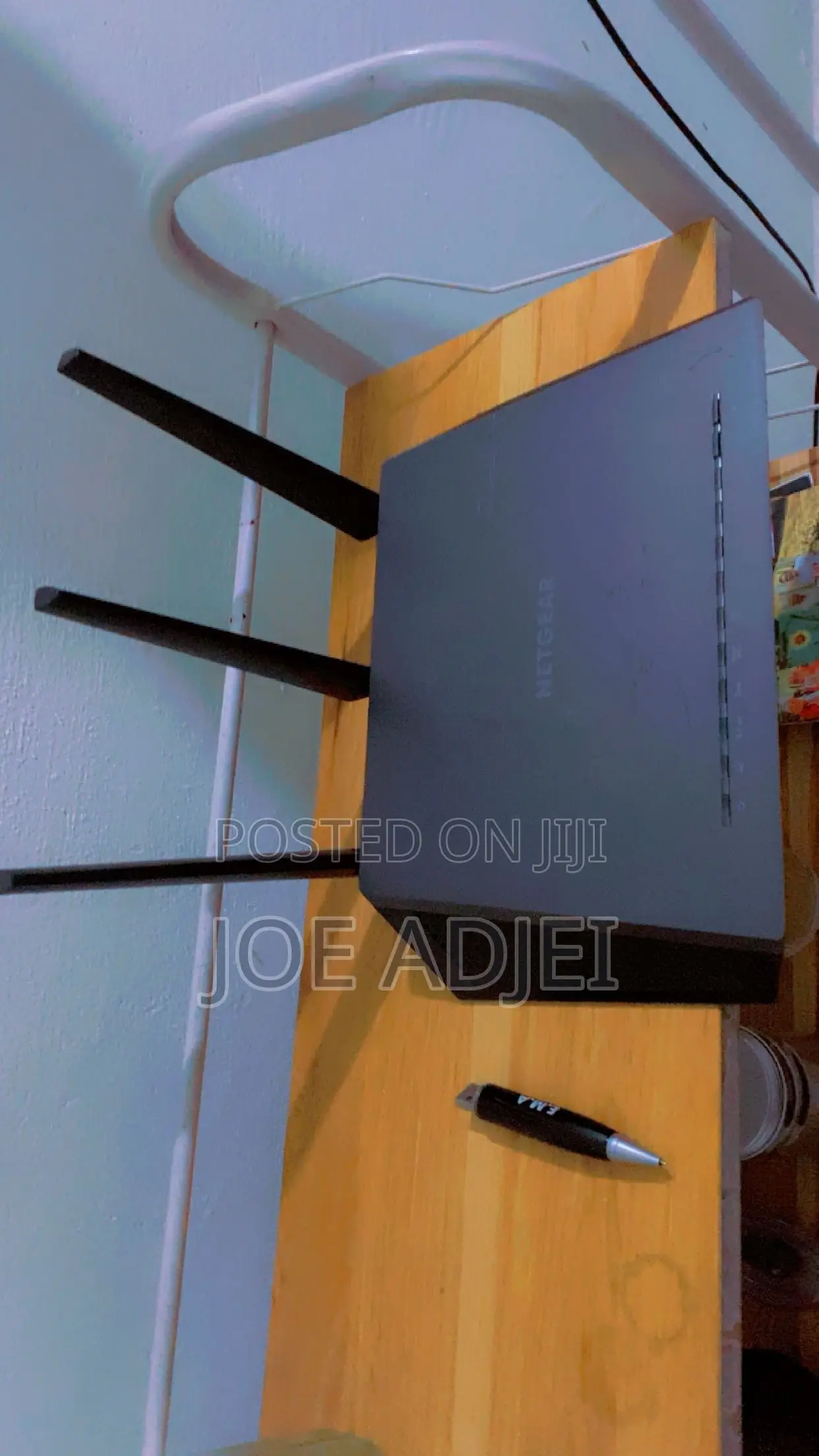 NetGear Nighthawk AC1900 Smart WiFi Router (R7000)