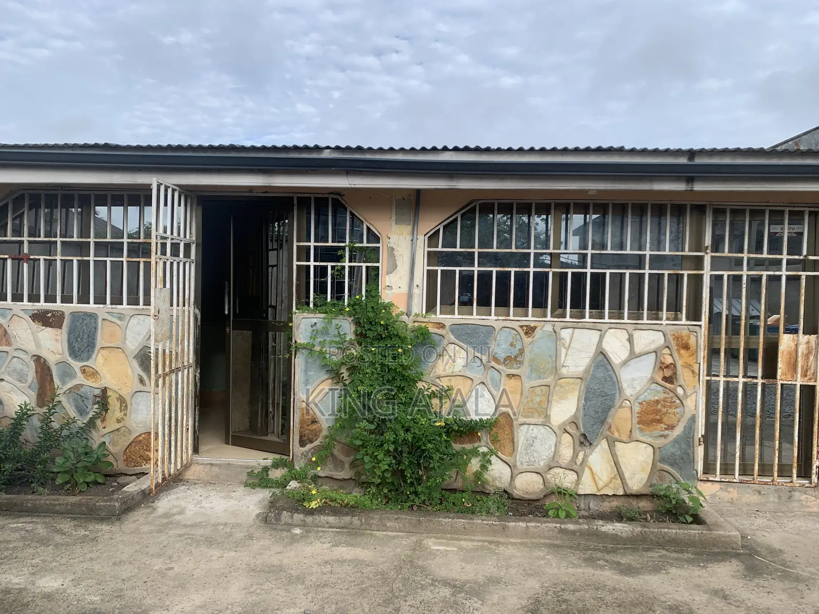 Furnished 1bdrm Apartment in Kasoa Amanfrom By 50 for rent