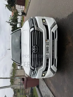 Toyota Land Cruiser 4.6 V8 VX-R 2013 White