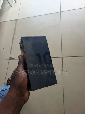 New Samsung Galaxy S10 128 GB Black