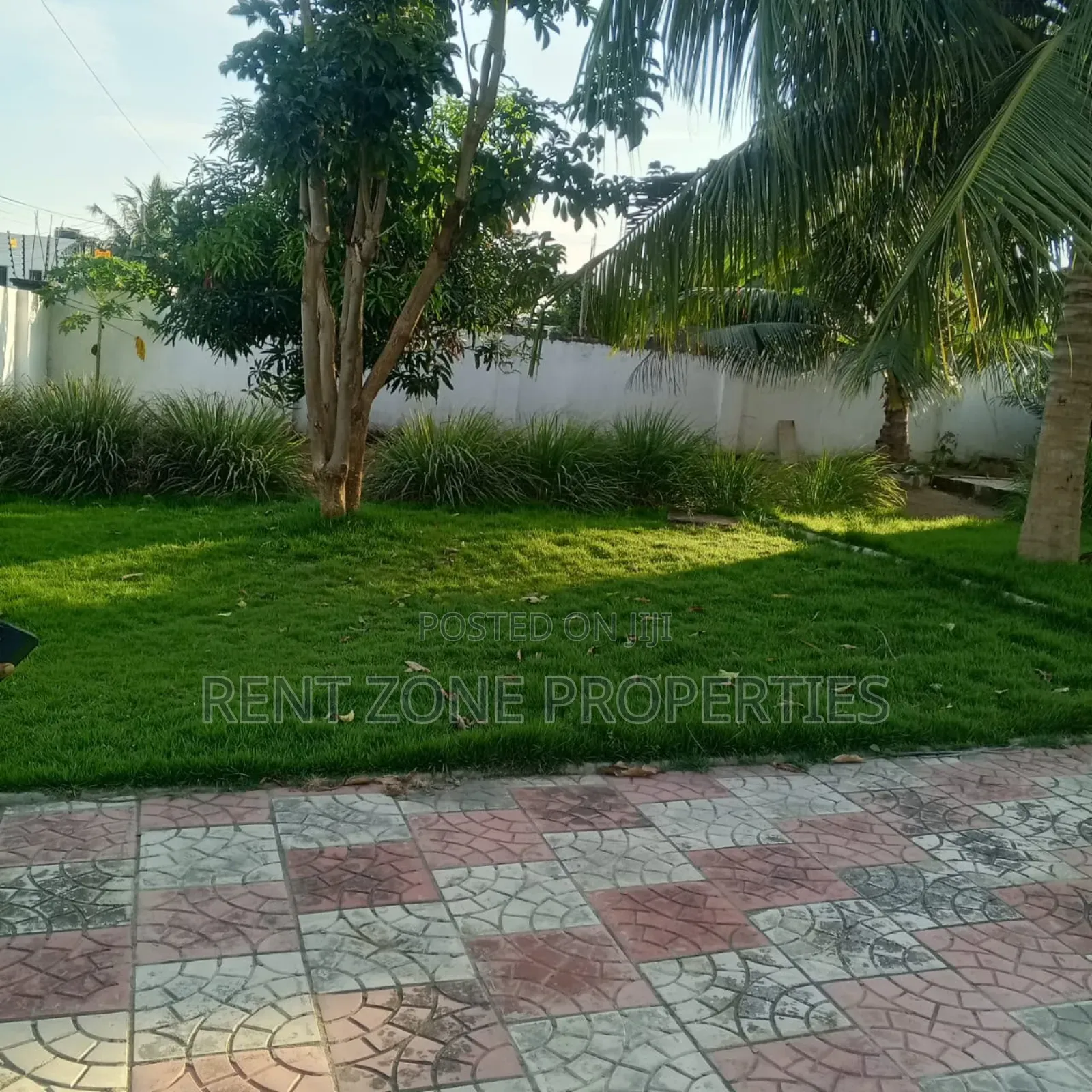 4bdrm House in Amasaman for sale