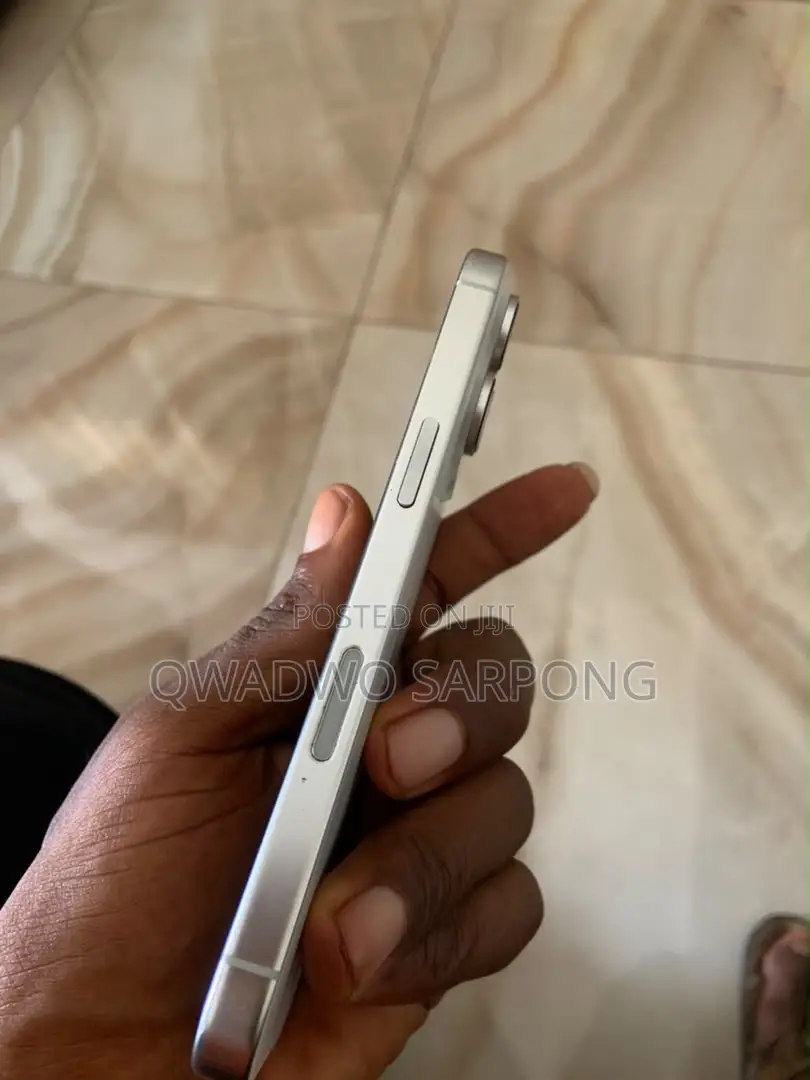 Apple iPhone 16 Pro 128 GB Silver
