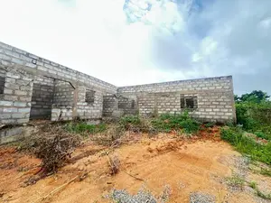 7bdrm Apartment in Amasaman for sale