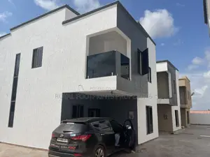 3bdrm Townhouse/Terrace in Royals Footprints, Ashaley Botwe for sale