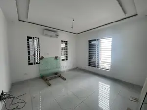 3bdrm Townhouse/Terrace in Royals Footprints, Ashaley Botwe for sale