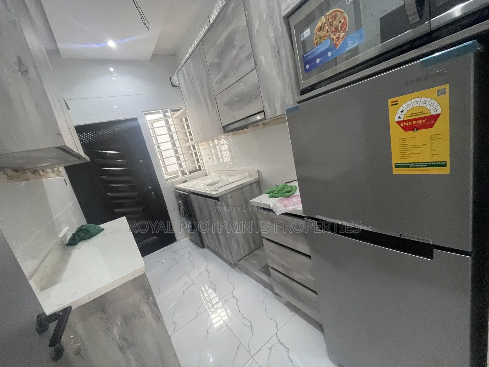 3bdrm Townhouse/Terrace in Royals Footprints, Ashaley Botwe for sale
