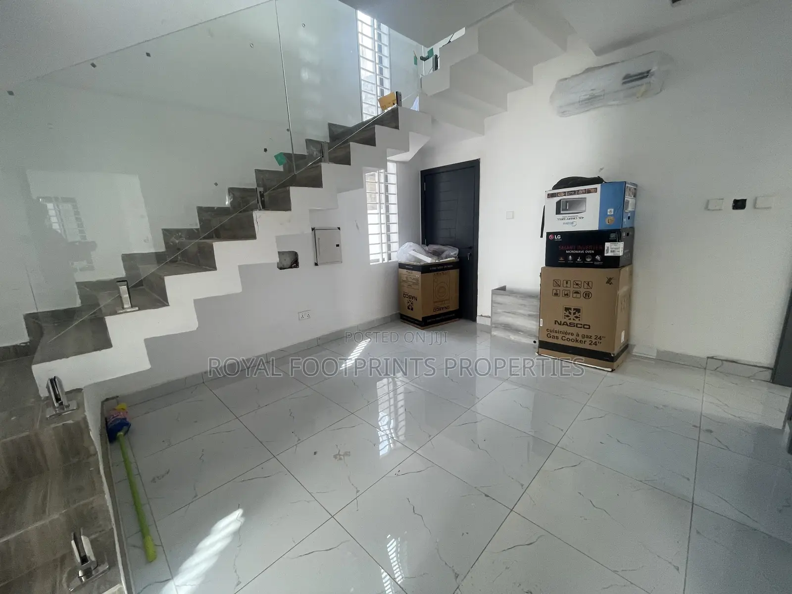3bdrm Townhouse/Terrace in Royals Footprints, Ashaley Botwe for sale