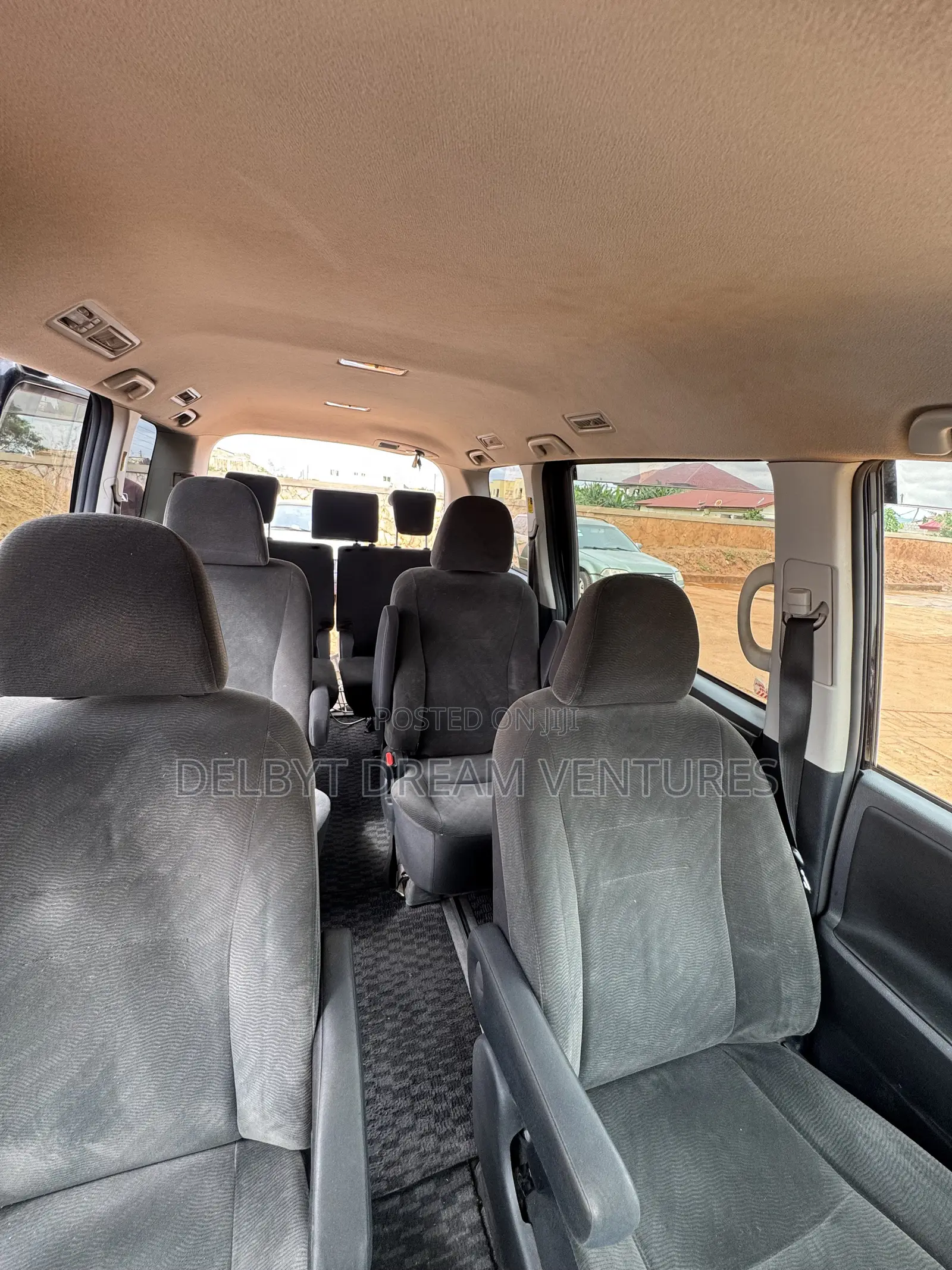 Toyota Voxy V 4WD 7-Seater 2010 Black