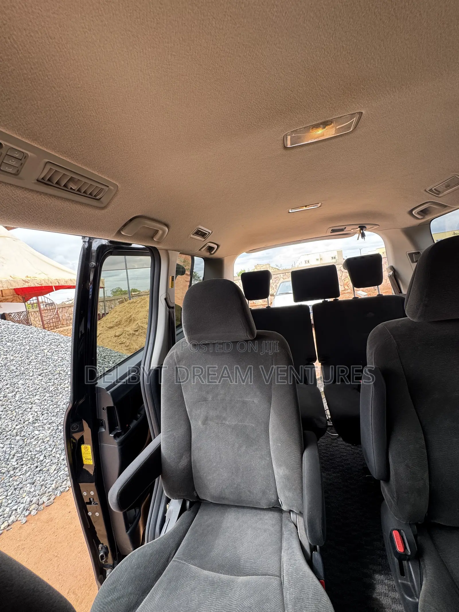 Toyota Voxy V 4WD 7-Seater 2010 Black