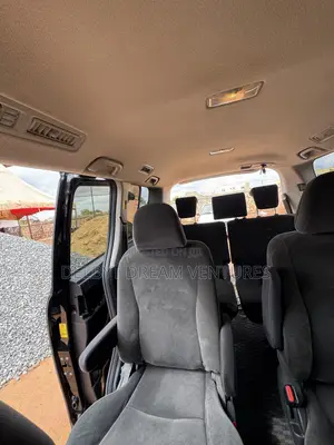 Toyota Voxy V 4WD 7-Seater 2010 Black