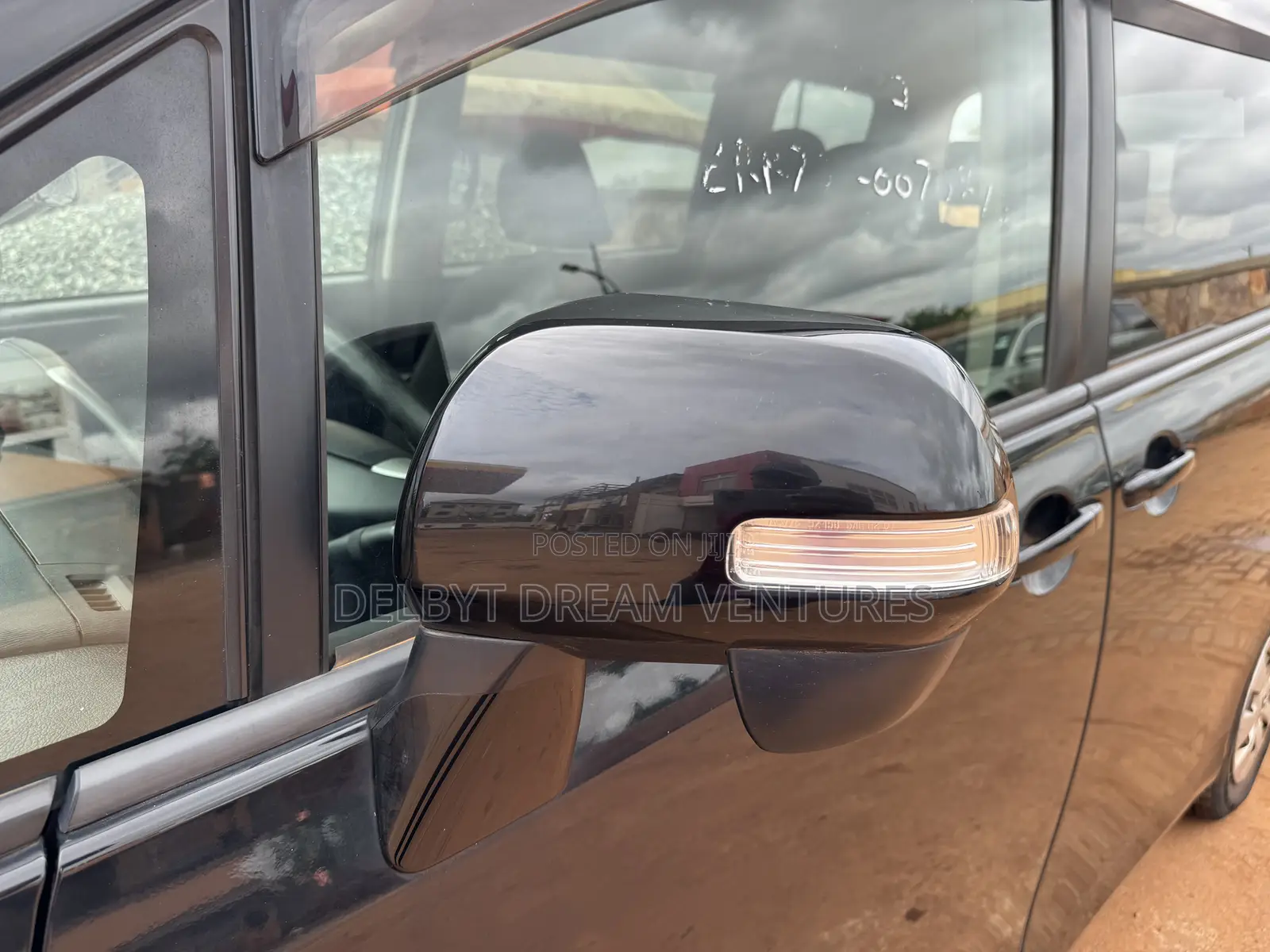 Toyota Voxy V 4WD 7-Seater 2010 Black