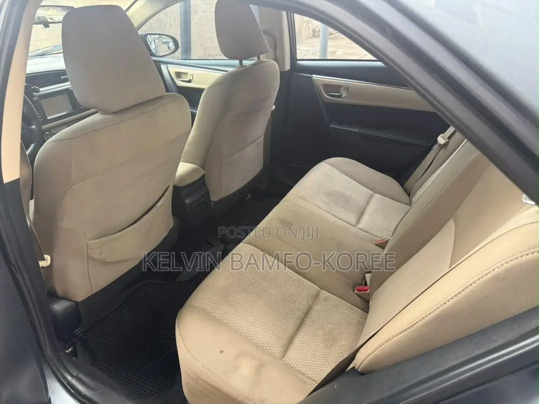 Toyota Corolla L 4dr Sedan (1.8L 4cyl 4A) 2015 Gray