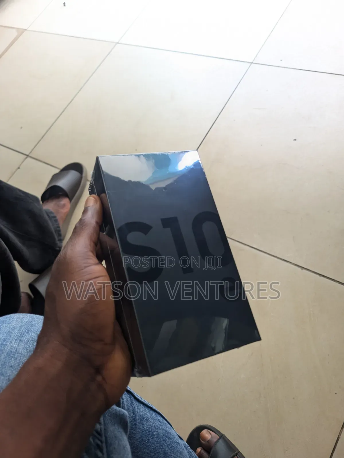 New Samsung Galaxy S10e 128 GB Blue