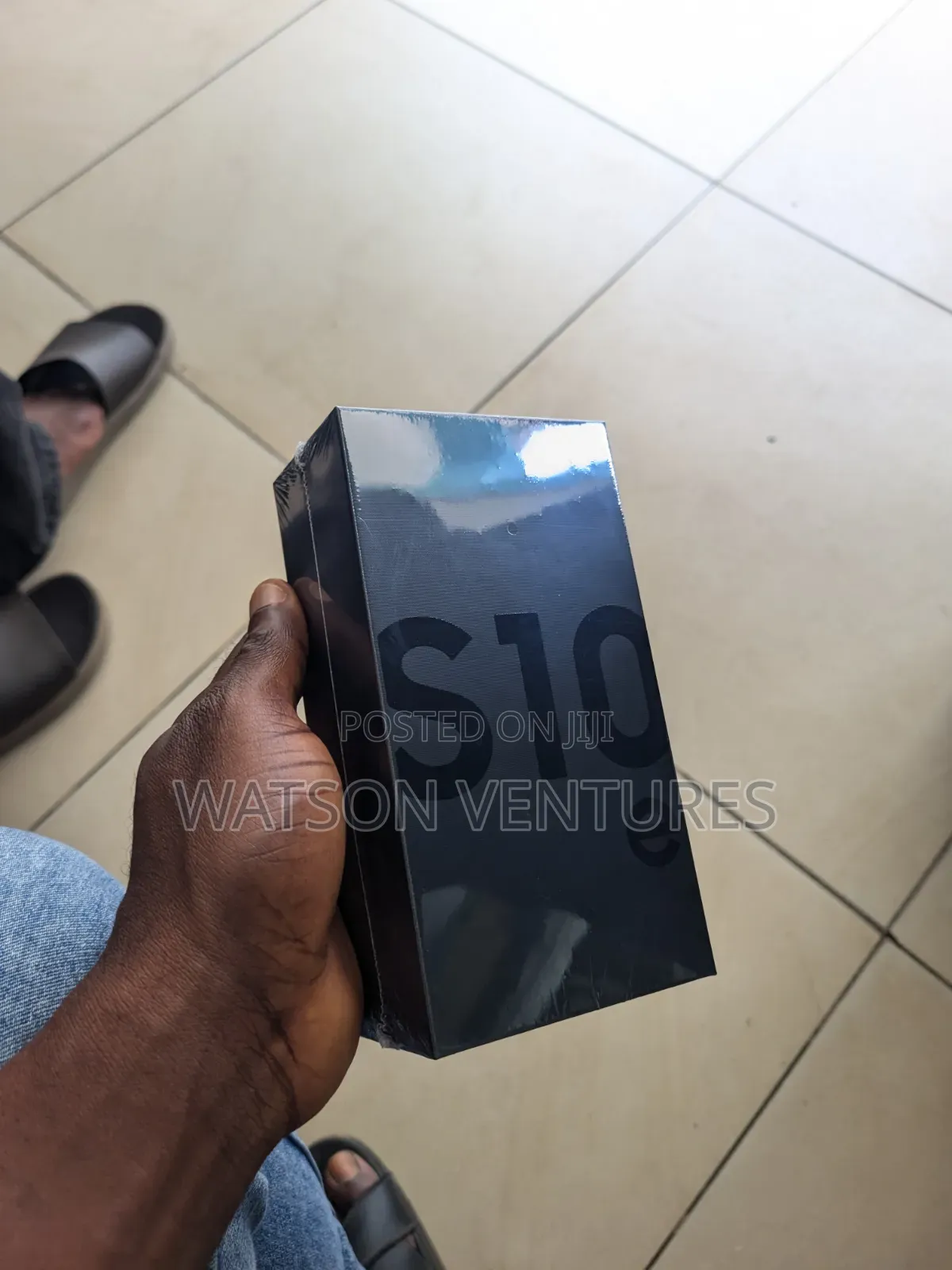 New Samsung Galaxy S10e 128 GB Blue