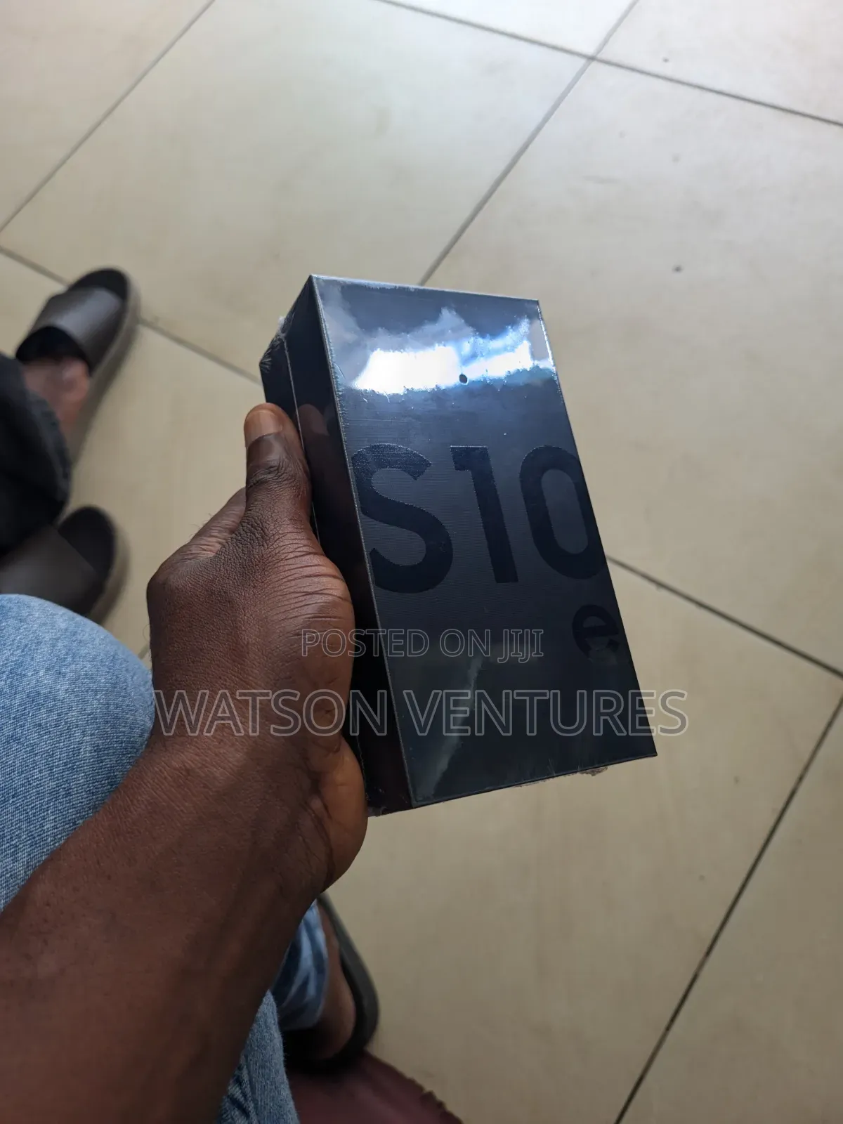 New Samsung Galaxy S10e 128 GB Blue