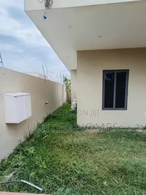 5bdrm House in Teshie for rent
