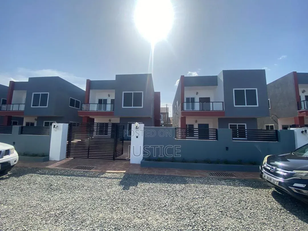 3bdrm House in Ashaley Botwe, Little Roses Area for rent