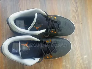 Nike Jordan Max Aura 5