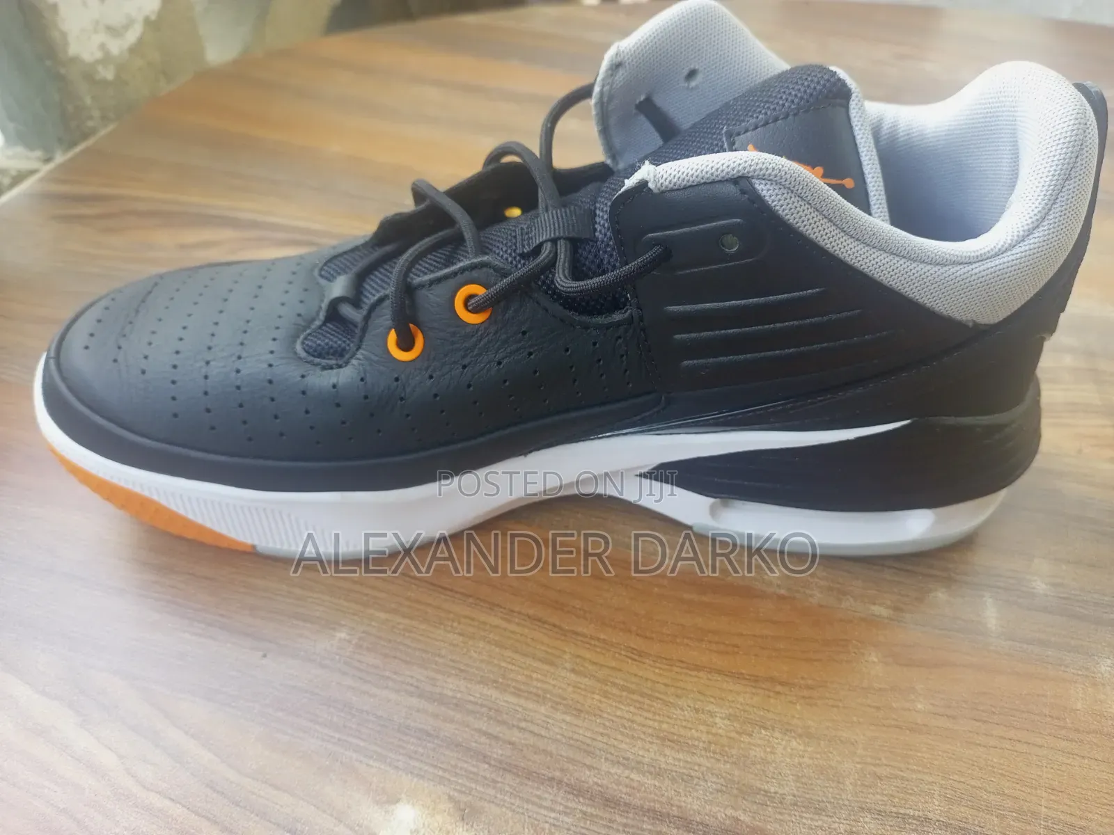 Nike Jordan Max Aura 5