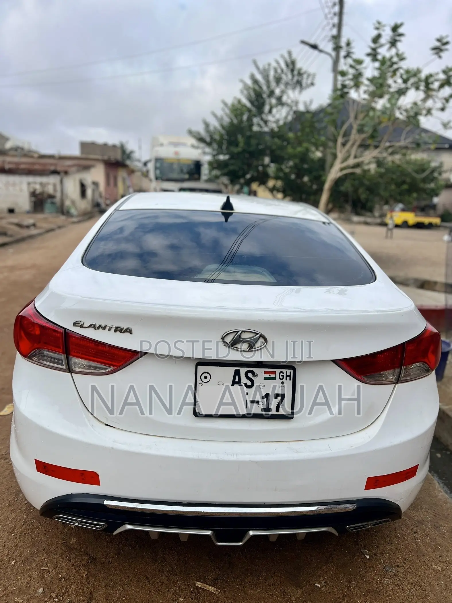 Hyundai Elantra Limited 2012 White