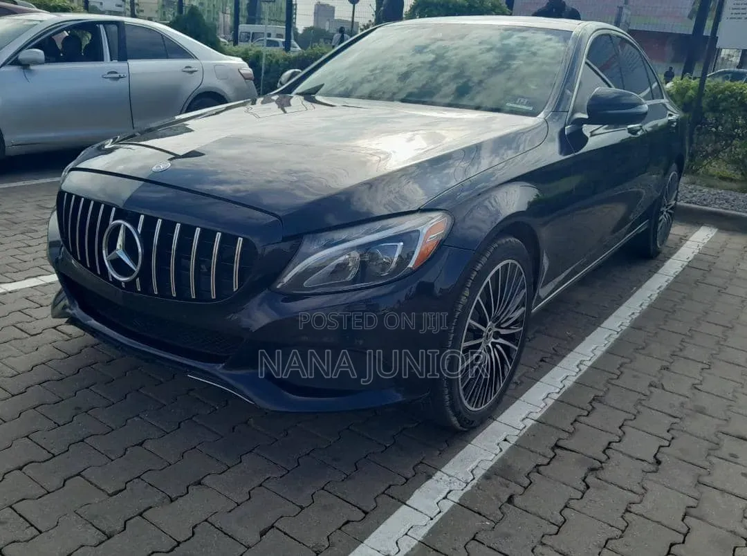 Mercedes-Benz C300 2016 Black