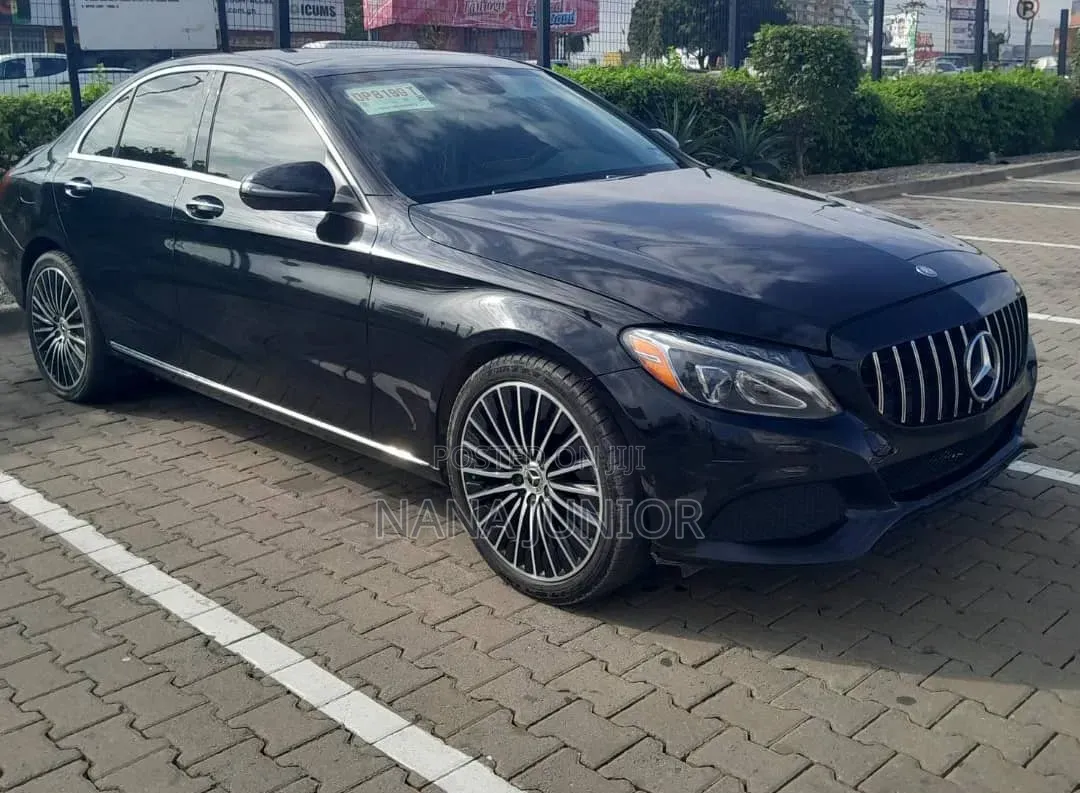 Mercedes-Benz C300 2016 Black