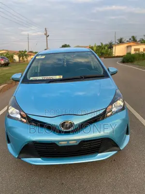 Toyota Vitz 1.5 FWD 5dr 2015 Blue