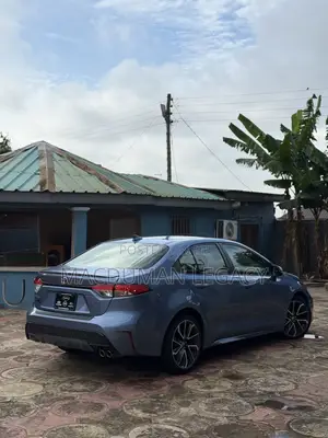 Toyota Corolla SE 2020 Blue