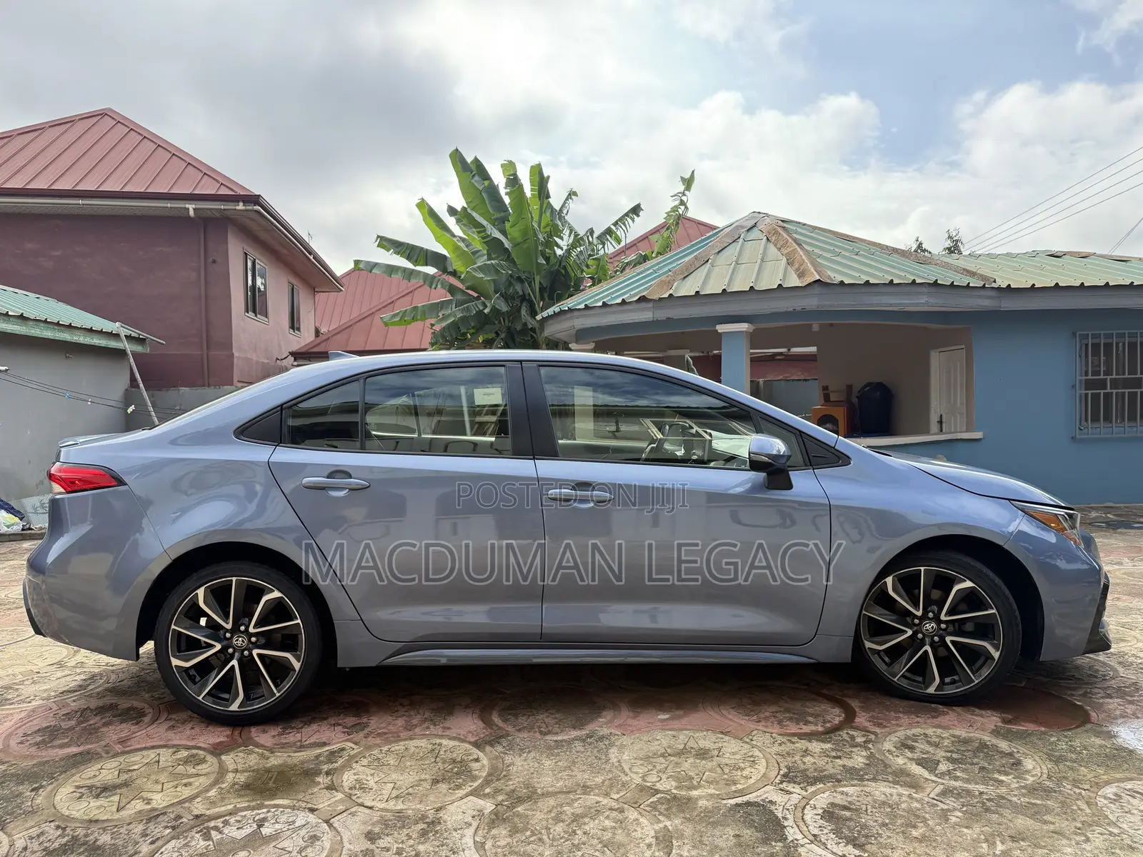 Toyota Corolla SE 2020 Blue