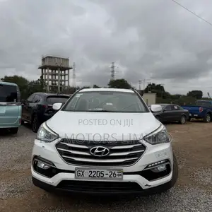 Hyundai Santa Fe SE AWD 2017 White