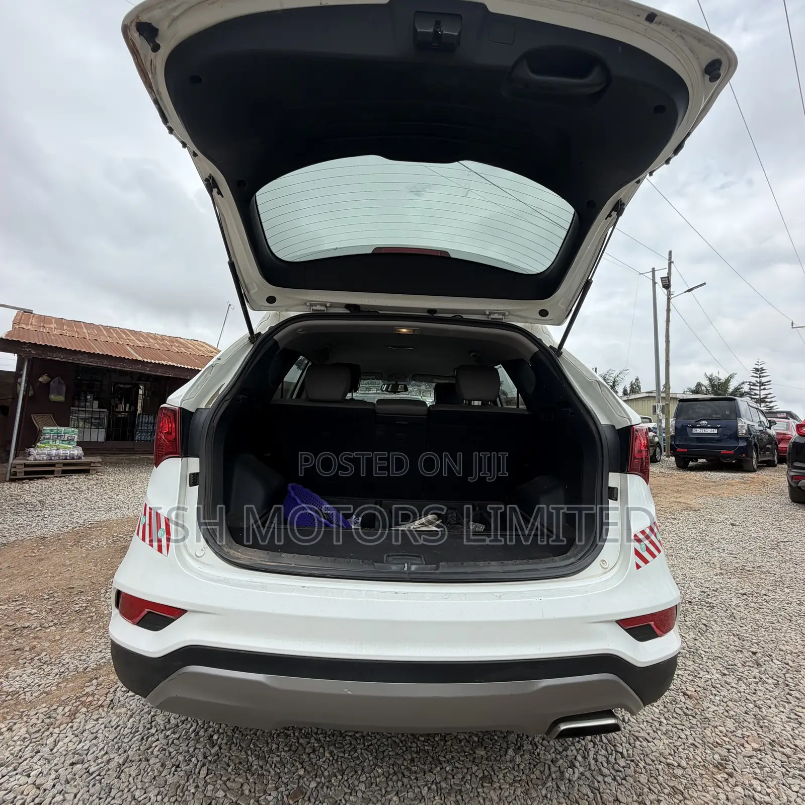 Hyundai Santa Fe SE AWD 2017 White